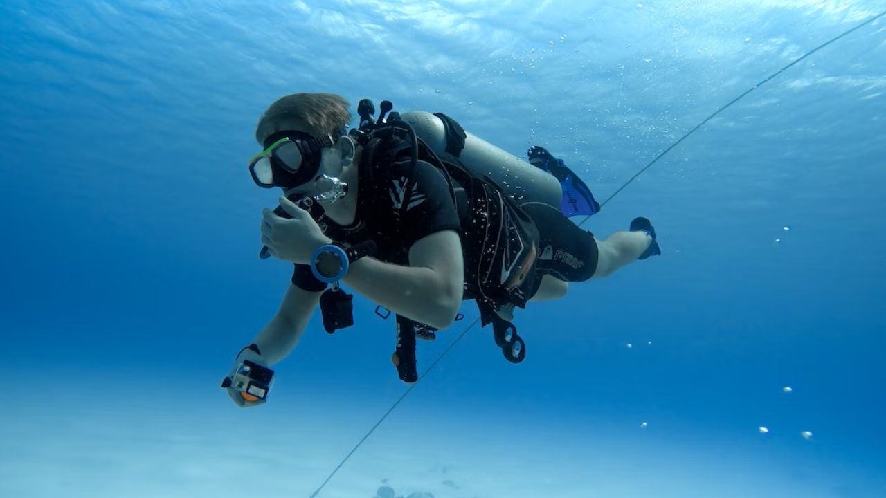 How expensive is scuba diving? Lessons, Gear & Other Costs
