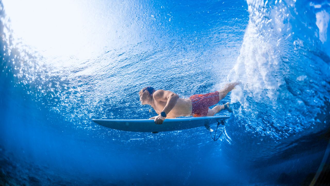 6 Basic Surfing Tricks for Beginners to Master Immediately